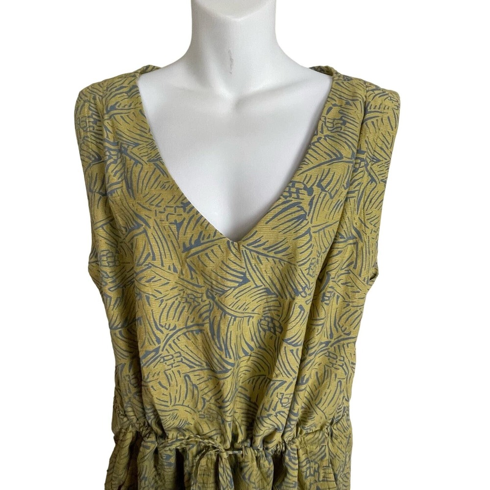 Sleeveless V-Neck Printed Sundress in Olive Yellow - Picture 8 of 12